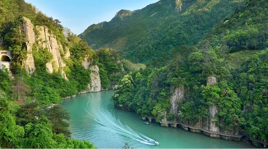 【4天五一小長(zhǎng)假攻略】-西尼機(jī)電預(yù)祝各位“五一勞動(dòng)節(jié)”快樂(lè)！