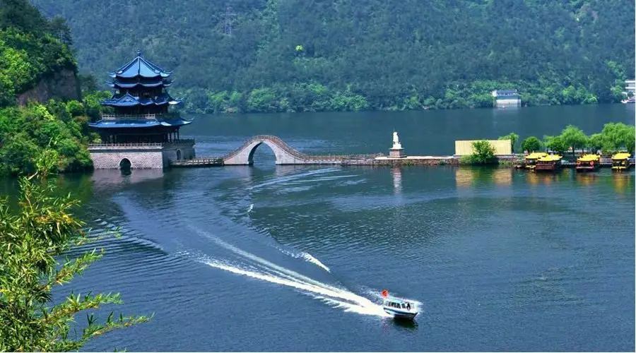 【4天五一小長(zhǎng)假攻略】-西尼機(jī)電預(yù)祝各位“五一勞動(dòng)節(jié)”快樂(lè)！